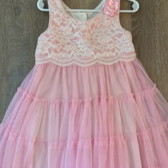 Jona Michelle Girl's Size 5 Gorgeous Special Occasion Dress With Lacey Front - Picture 4 of 9